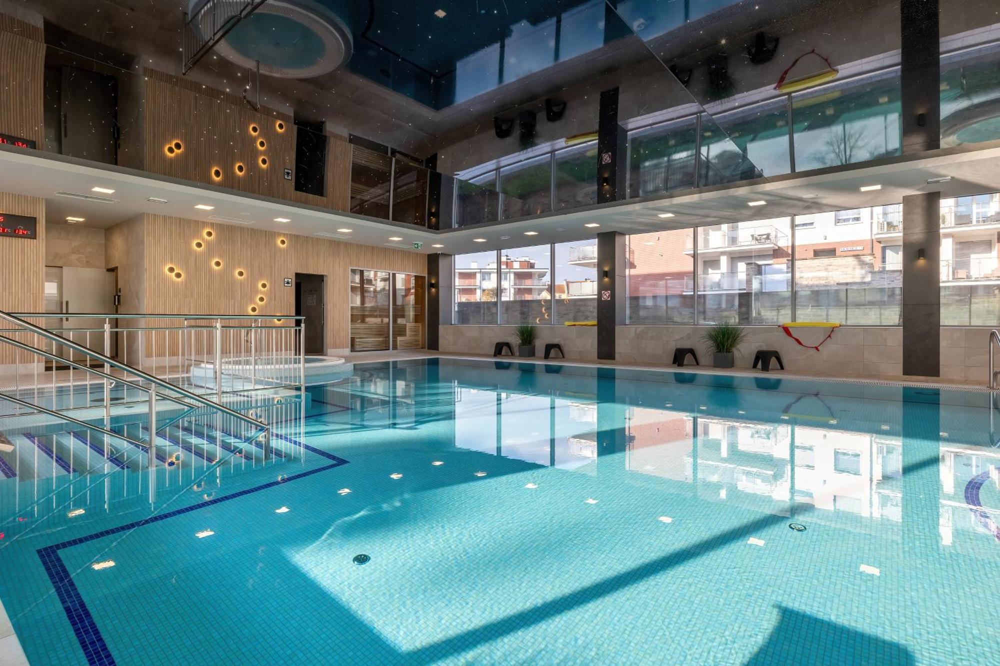 Apartment Klifowa Premium With Spa, Fitness & Kids Club By Renters Rewal